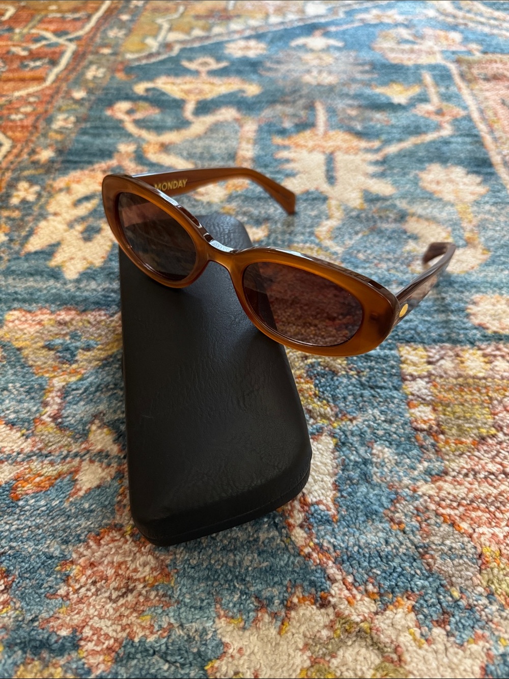 Monday Eś Vedra Sunglasses